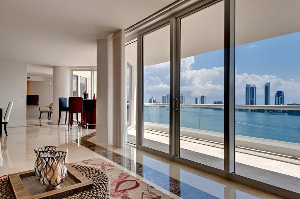 A Guide on How to Select Custom Windows for Your Florida Home