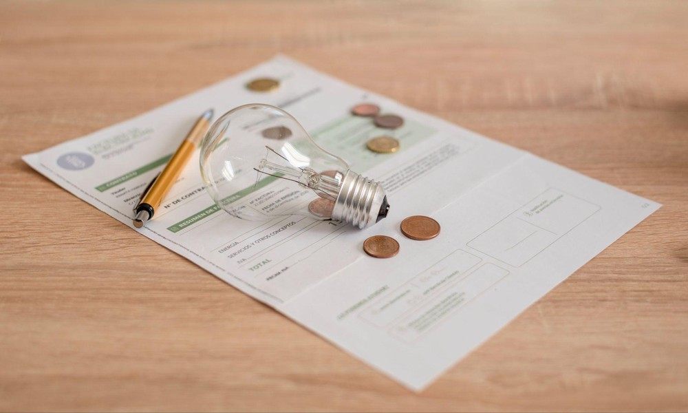 4 Factors to Review When Assessing Company Energy Plans from Electricity Companies